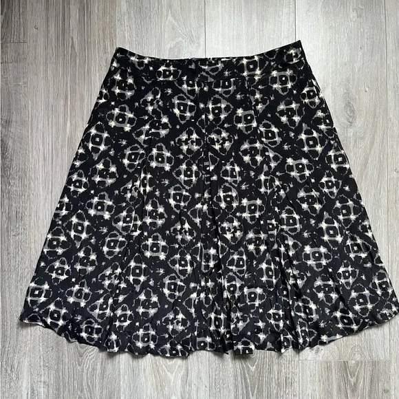 TOAST Black Patterned A-Line Below Knee Skirt UK 12 - Picture 1 of 8
